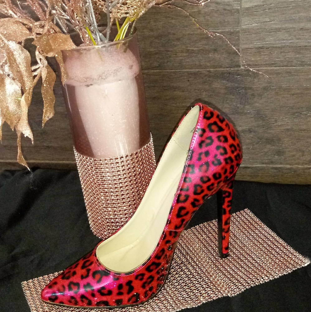 Brand NEW Pink Leopard Print Pumps